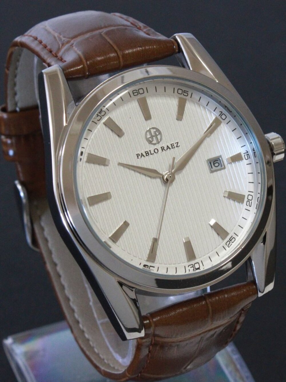 Men's Contemporary Dress Textured Dial Raised Indices Date Complication 41mm - Picture 2 of 10